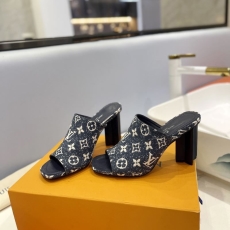 Louis Vuitton Slippers